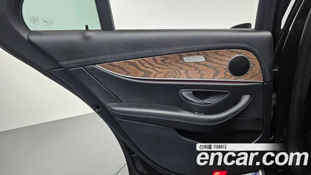 Mercedes-Benz E-Class W213 — Фото автомобиля 14