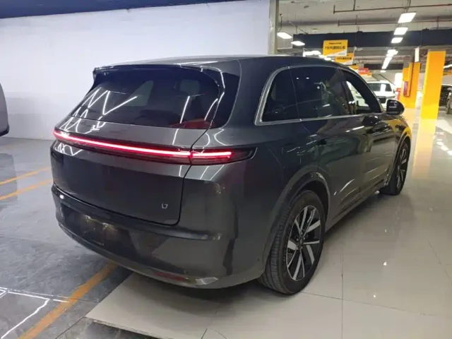 Li Auto L7 — Фото автомобиля 6
