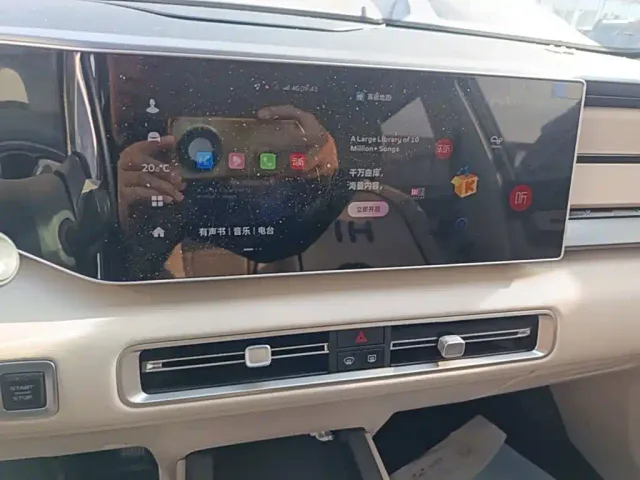 Geely ICON — Фото автомобиля 12