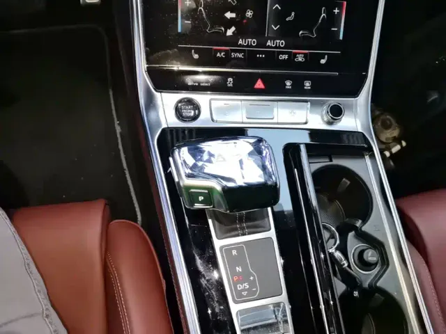 Audi A7L — Фото автомобиля 13