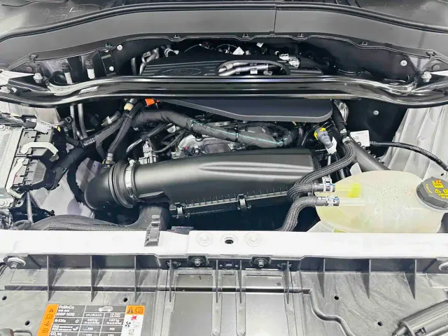 Ford Explorer — Фото автомобиля 20