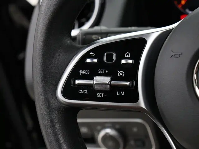 Mercedes-Benz GLB-Class — Фото автомобиля 13