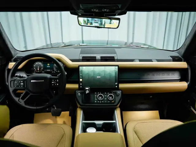 Land Rover Defender — Фото автомобиля 10
