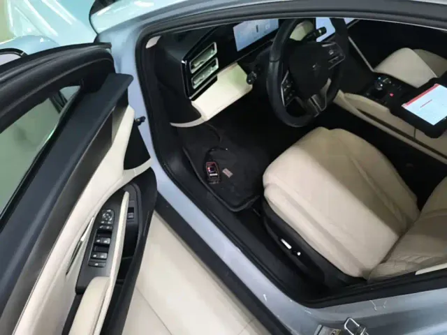BYD Qin L — Фото автомобиля 15
