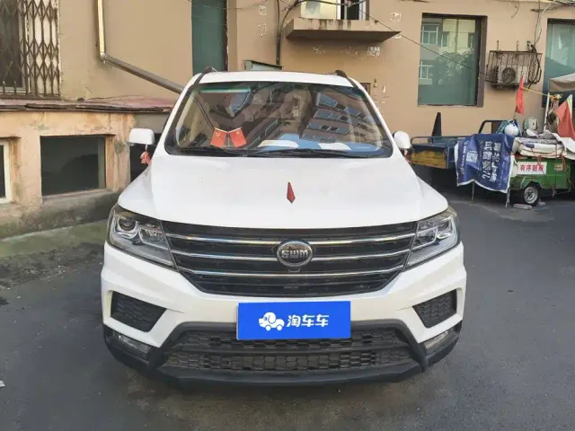 SWM Motor SWM X3 — Фото автомобиля 2
