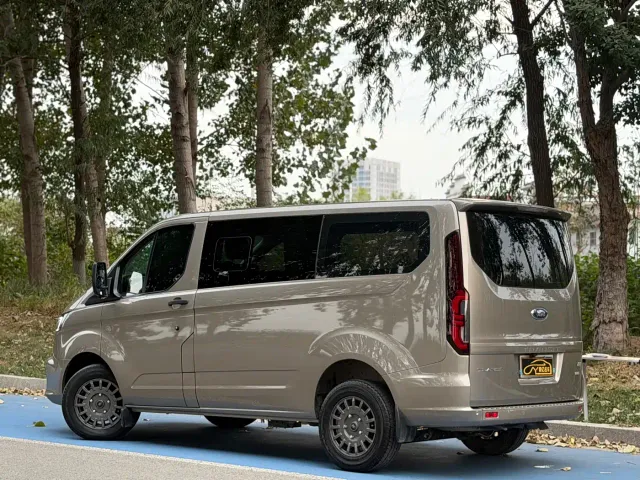 Ford Transit — Фото автомобиля 4