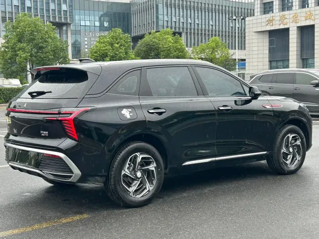 Hongqi HS3 — Фото автомобиля 13