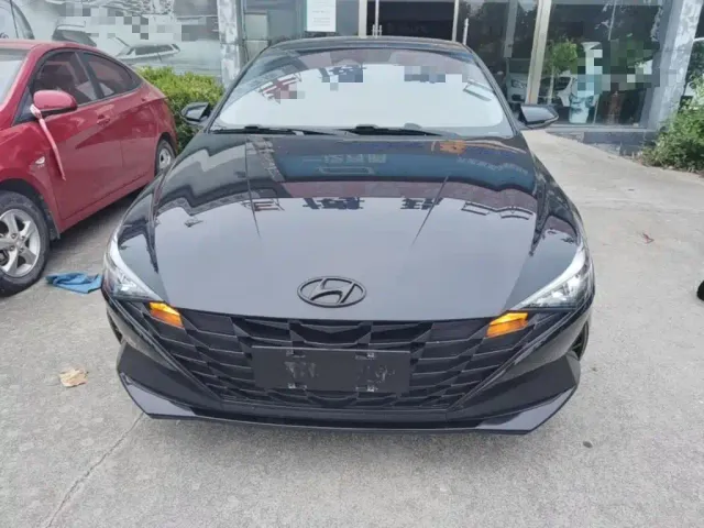 Hyundai Elantra — Фото автомобиля 2