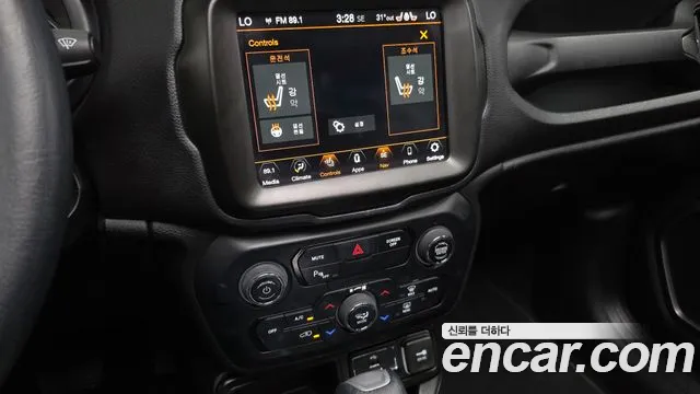 Jeep Renegade — Фото автомобиля 15