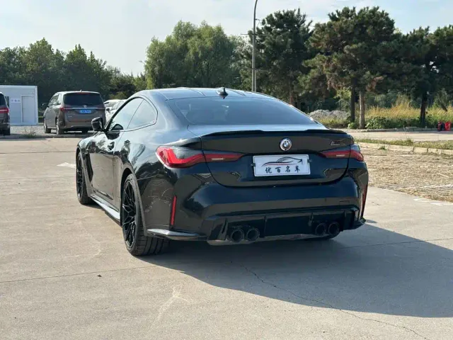 BMW M4 — Фото автомобиля 4