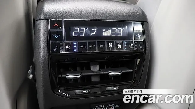 Jeep Cherokee WL — Фото автомобиля 15
