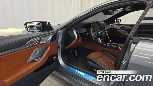 BMW 8 Series G15 — Фото автомобиля 15