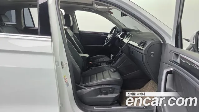 Volkswagen Tiguan Tiguan 2 поколение 2.0 TDI Prestige — Фото автомобиля 10