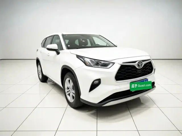 Toyota Highlander — Фото автомобиля 23