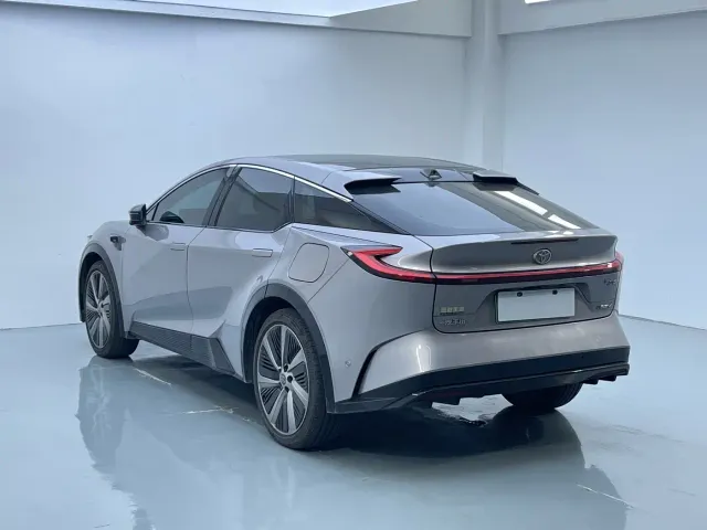 Toyota bZ5 — Фото автомобиля 12