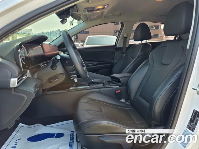 Hyundai AVANTE Avante (CN7) — Фото автомобиля 11