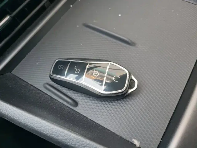 BYD Seal 05 DM-i — Фото автомобиля 8