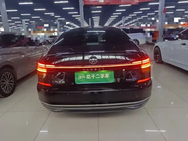 Volkswagen Passat — Фото автомобиля 5