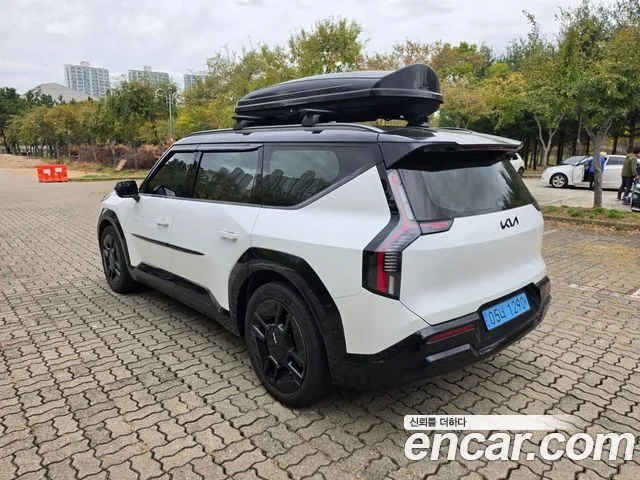 Kia EV9 — Фото автомобиля 5