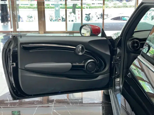 MINI Hatch — Фото автомобиля 5