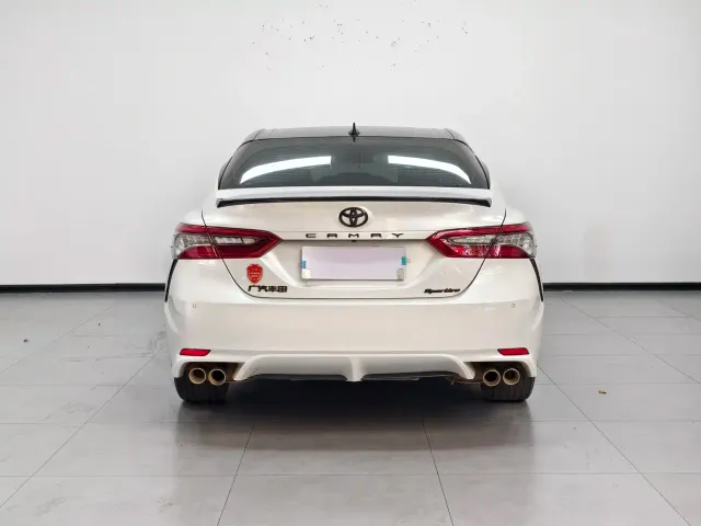 Toyota Camry — Фото автомобиля 5