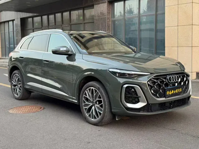 Audi Q5L — Фото автомобиля 3