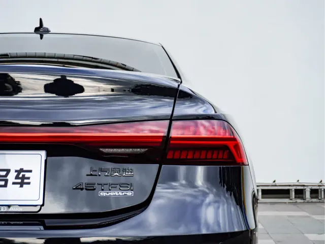 Audi A7L — Фото автомобиля 6