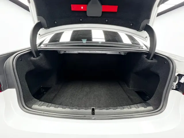 BMW 3 Series — Фото автомобиля 19