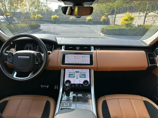 Land Rover Range Rover Sport — Фото автомобиля 5