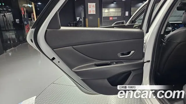 Hyundai Avante CN7 — Фото автомобиля 14