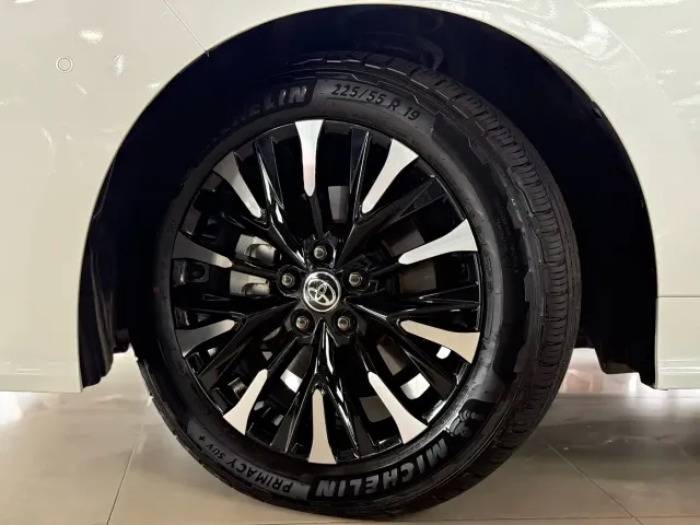 Toyota Alphard — Фото автомобиля 26