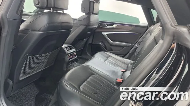 Audi A7 4K — Фото автомобиля 22