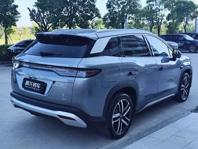 BYD Song L DM-i — Фото автомобиля 9