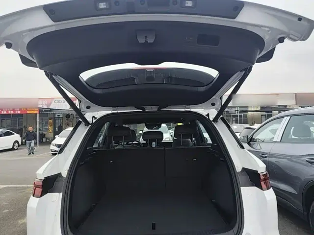 BYD Song Pro — Фото автомобиля 18