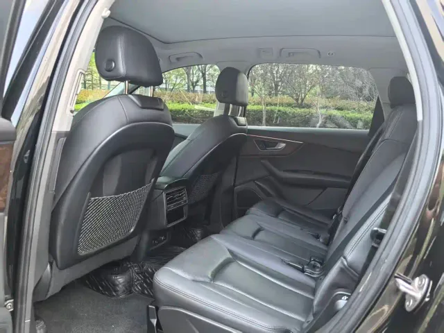 Audi Q7 — Фото автомобиля 13