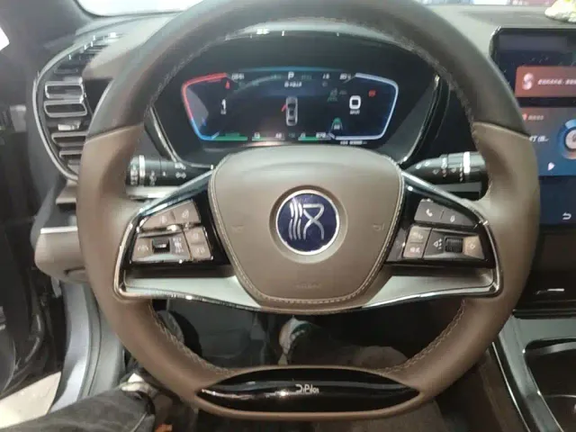 BYD Han — Фото автомобиля 10