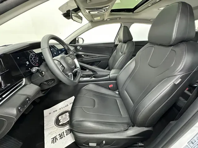 Hyundai Elantra — Фото автомобиля 12
