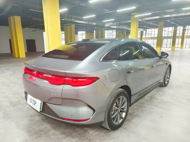 BYD Qin L — Фото автомобиля 17