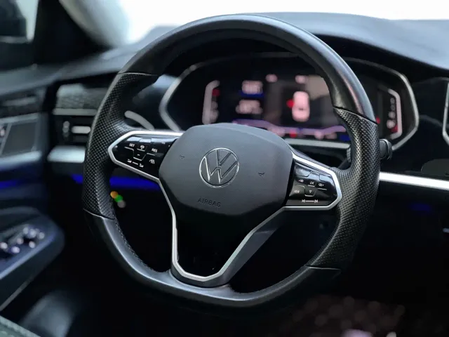 Volkswagen Passat — Фото автомобиля 7