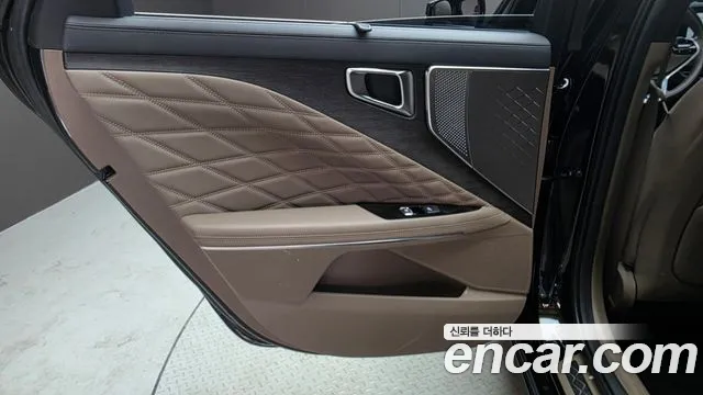 Kia K8 K8 Hybrid — Фото автомобиля 14