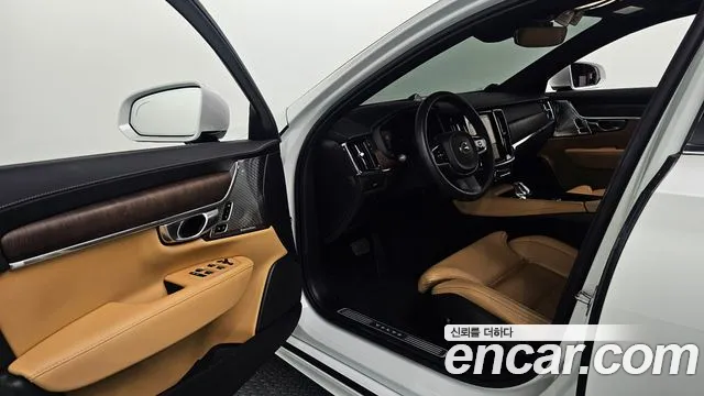 Volvo S90 — Фото автомобиля 15