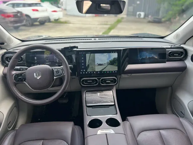 Leapmotor C11 — Фото автомобиля 7