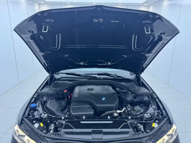 BMW 3 Series — Фото автомобиля 16