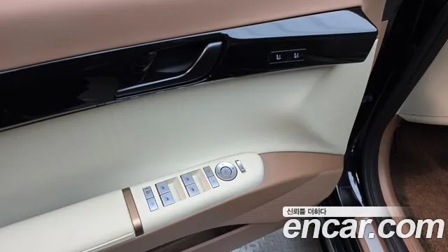 Hyundai Grandeur GN7 — Фото автомобиля 29