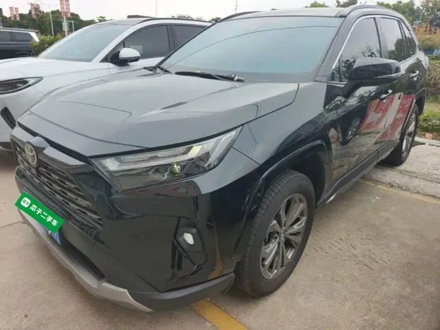Фотография автомобиля — Toyota RAV4