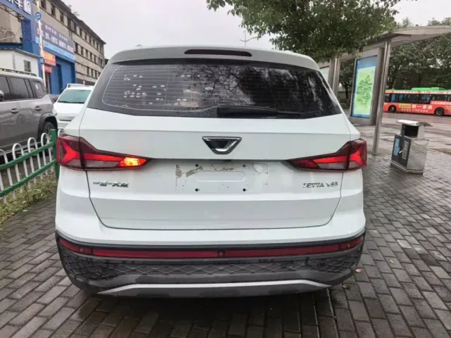 Jetta VS5 — Фото автомобиля 5