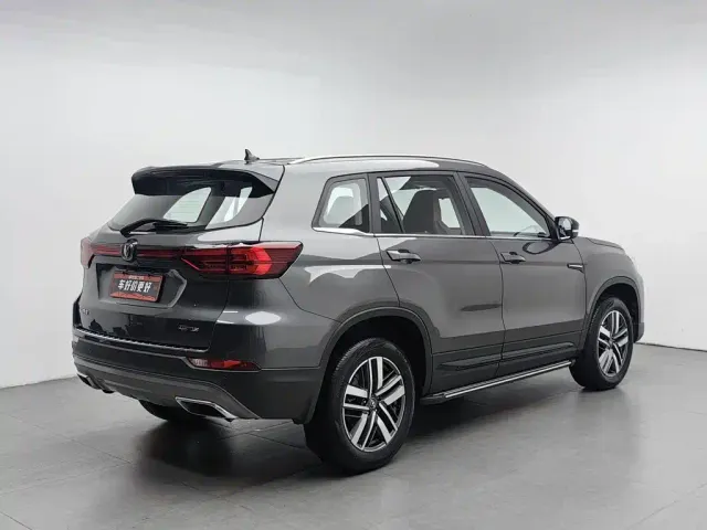 Changan CS75 — Фото автомобиля 2