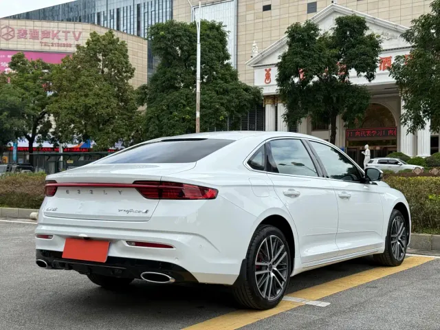 Geely Xingrui — Фото автомобиля 6
