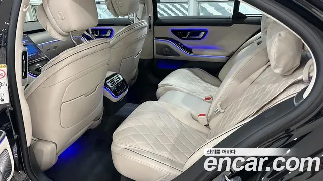 Mercedes-Benz S-Class — Фото автомобиля 13