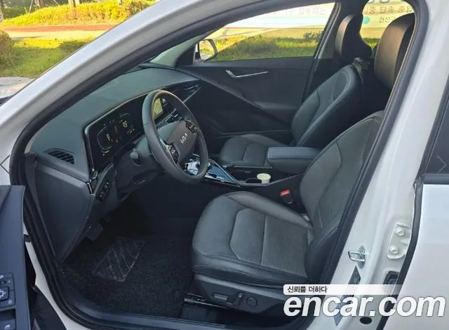 Kia Niro The All New — Фото автомобиля 15